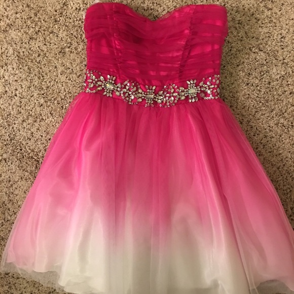 bdarlin Dresses & Skirts - Pink ombré short formal dress
