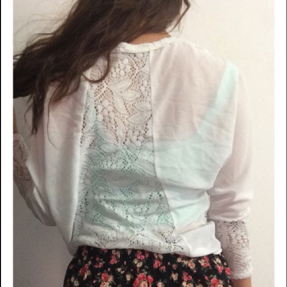 White blouse! - Picture 4 of 4