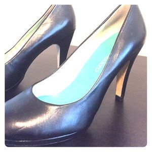 Franco Sarto black leather heels