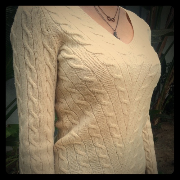 Anne Taylor cream wool sweater