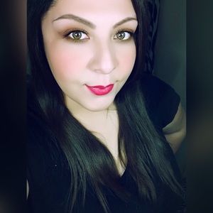 Meet your Posher, Esther