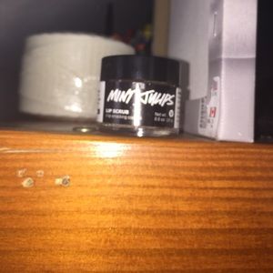 lush lip scrub