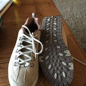 Woman's Sketcher Shapeups 7.5