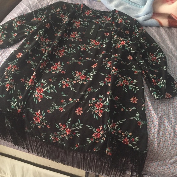 Floral kimono - Picture 1 of 3