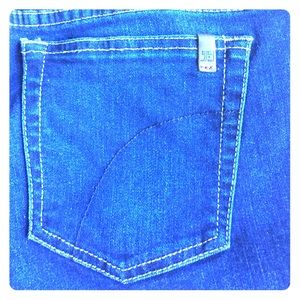 Joe's skinny ankle jeans size 32