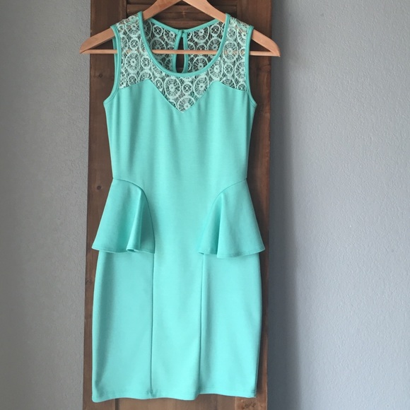 Mint Green Lace Peplum Dress - Small