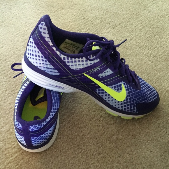 Nike Dual Fusion running shoes size 12