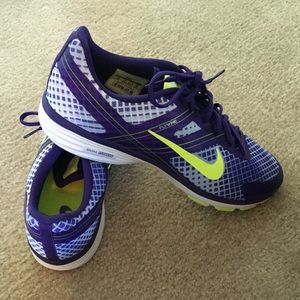 Nike Dual Fusion running shoes size 12