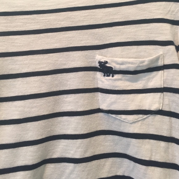 White and navy striped top (Abercrombie) - Picture 2 of 2