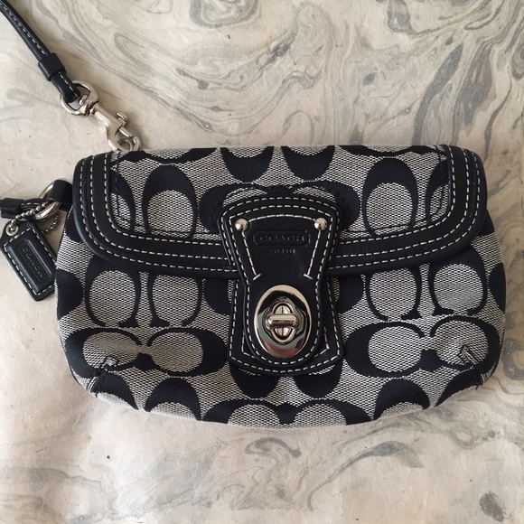 COACH Legacy Signature Capacity Flap Wristlet