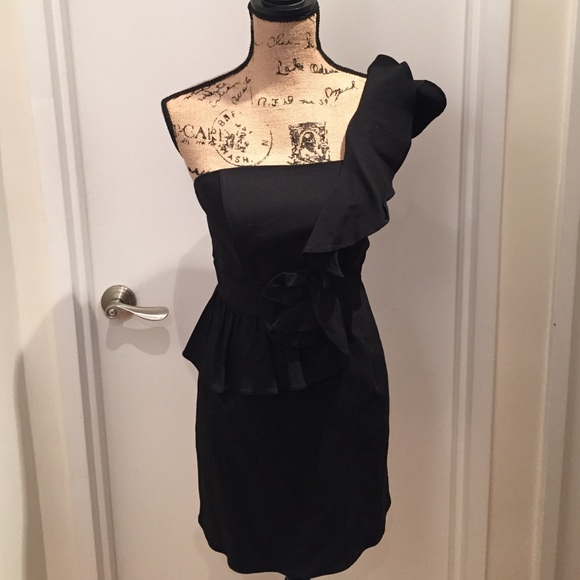Dresses & Skirts - Voom by Joy Han black dress