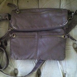 Super soft cross body bag - lots of pockets!