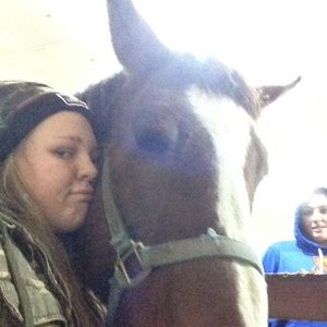 Meet your Posher, Kenzi