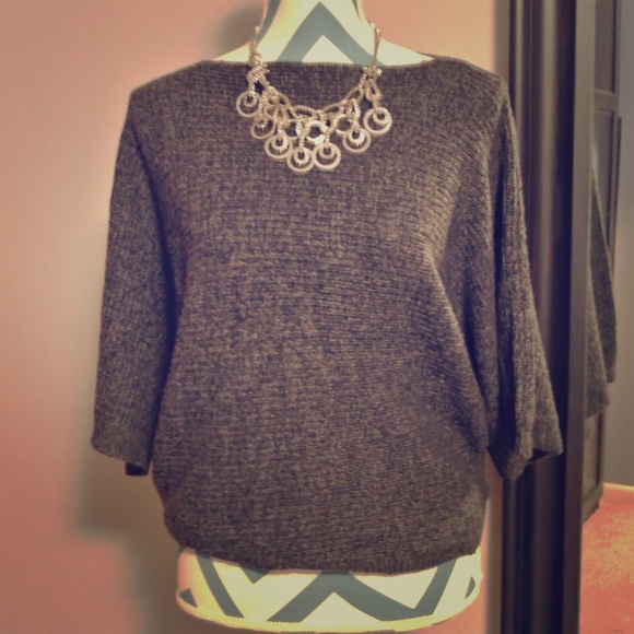 Gray sweater - Picture 1 of 2