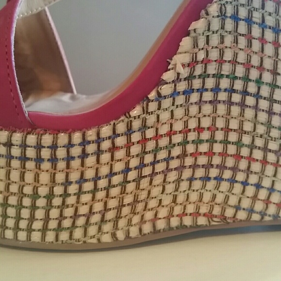 Pink Wedge - Picture 3 of 3