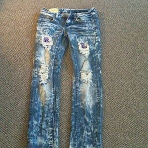 Very cute skinny jeans!