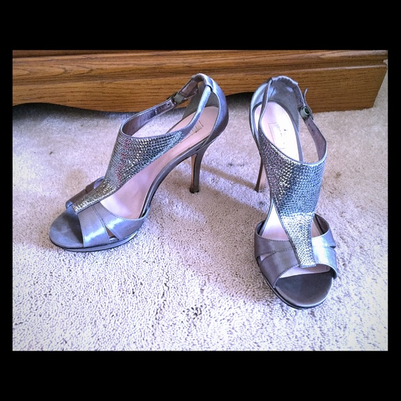 Size 10 gray heels