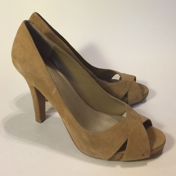 Nine West suede pumps