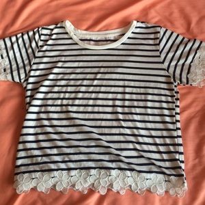 T-shirt with lace trimming