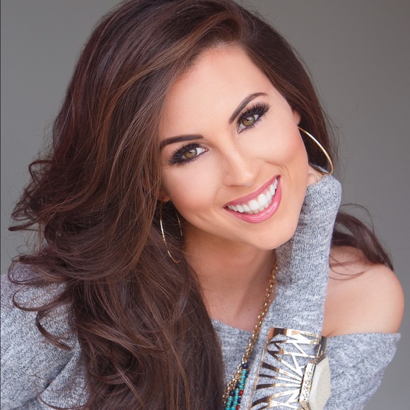 Meet your Posher, Victoria