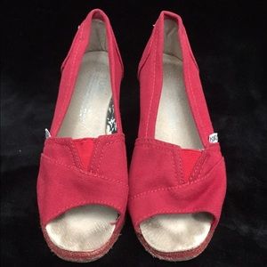 Red Wedge TOMS