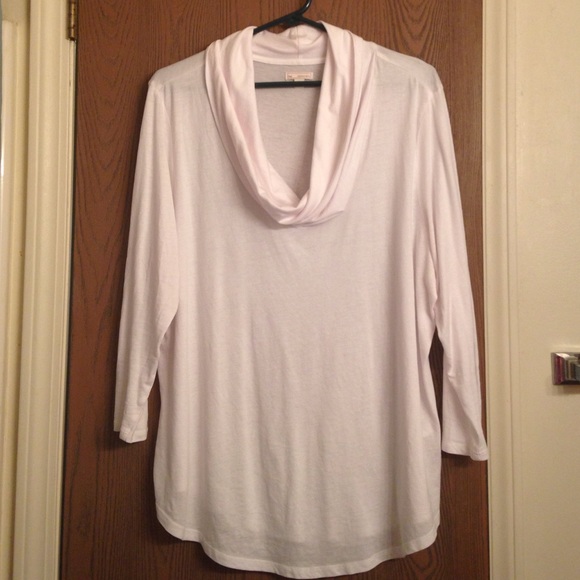 Gap 3/4 sleeve Cowl Neck Tee