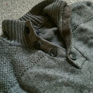 Men's sweater