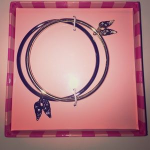Victoria Secrets Angel Wings Black & Gold Bracelet