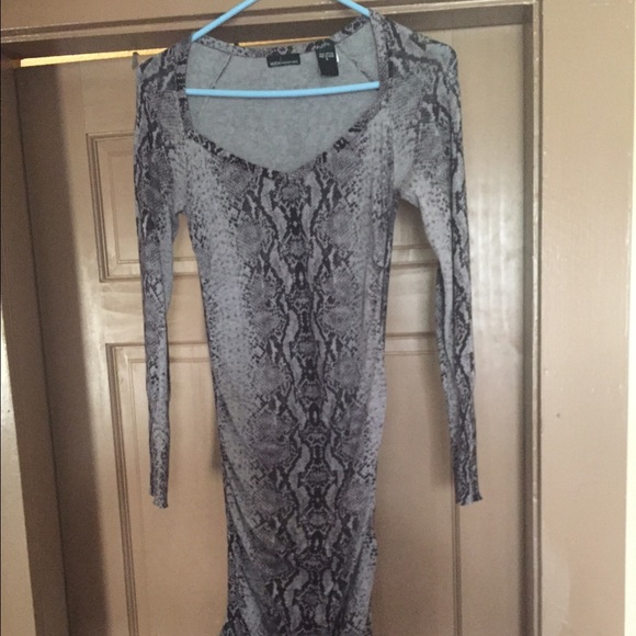 !!! SOLD!!!! Victoria's secret.snakeskin dress sm - Picture 3 of 4