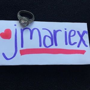 Bold simulated diamond ring size 6 💍 CHRISTMAS