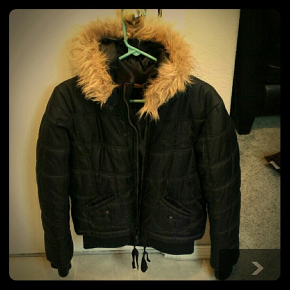Hold!! Puffer jacket