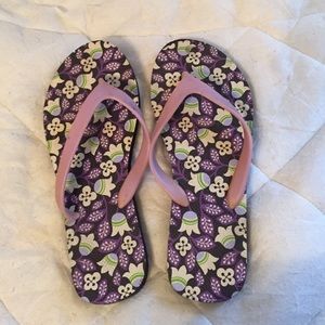 Vera Bradley flip flops
