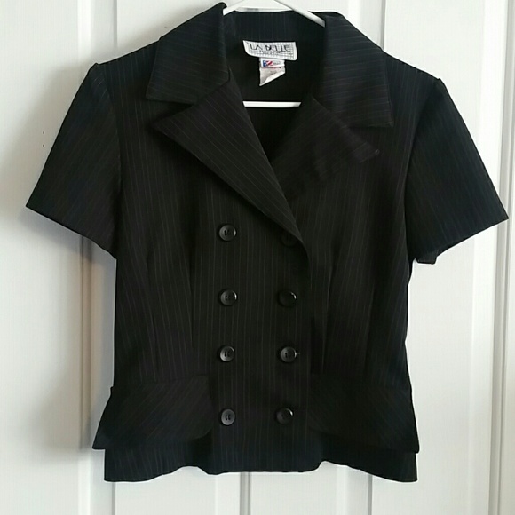 Skirt suit