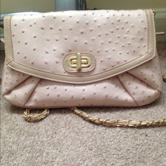 Also ostrich style clutch with chain strap - Picture 3 of 3