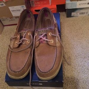 Bluefish linen/ Liberty sperry.