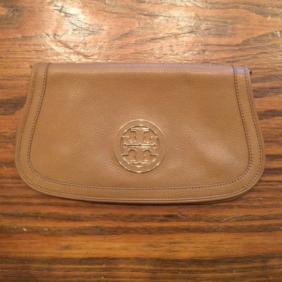 Tory Burch Amanda Cross Body Clutch - Picture 3 of 4