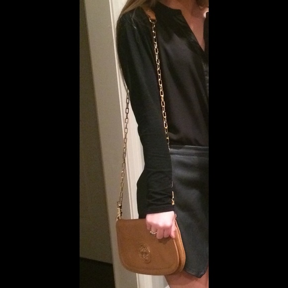 Tory Burch Amanda Cross Body Clutch - Picture 4 of 4