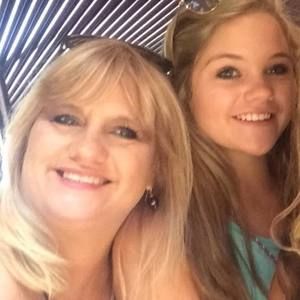 Meet your Posher, Suzanne