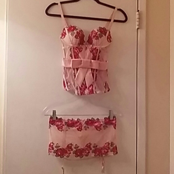 Wardrobe Refresh Party Sale 11/19 Ends 9pm