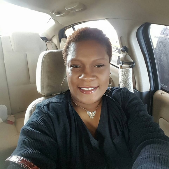 Meet your Posher, Adriane