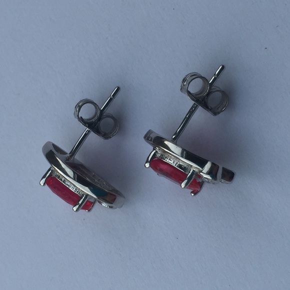 Sterling silver ruby earrings - Picture 4 of 4