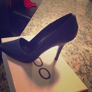 Zara zipfel blue leather pumps