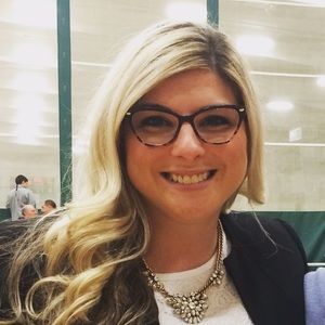 Meet your Posher, Lora