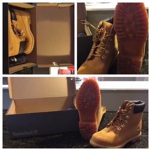Women's Timberlands 6" Premium Boot **ON HOLD**