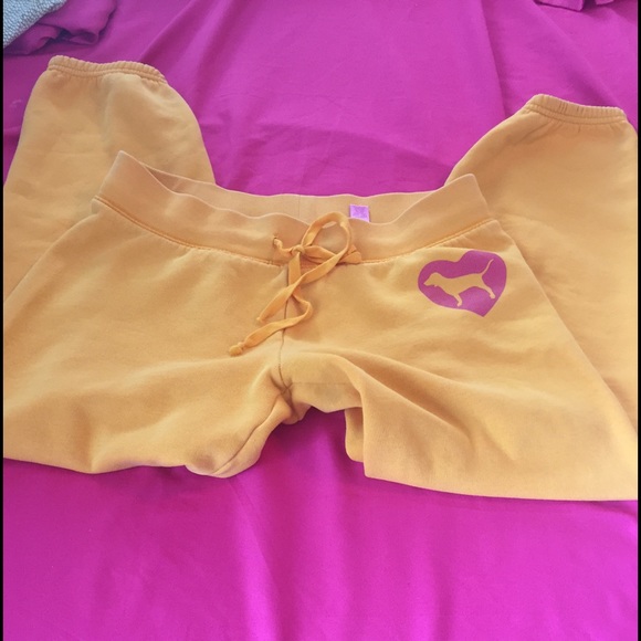 NWOT💕PINK VS boyfriend sweats💖