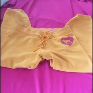 NWOT💕PINK VS boyfriend sweats💖