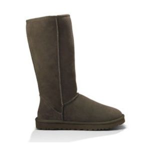 Ugg classic tall boots