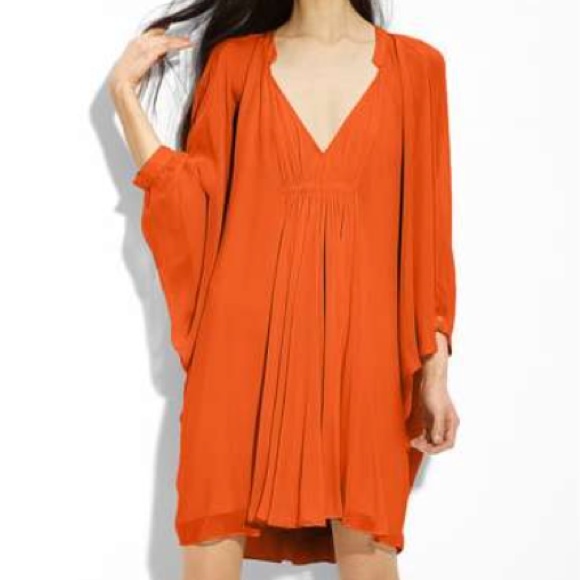 Diane von Furstenberg Dresses & Skirts - Diane Von Furstenburg Dress