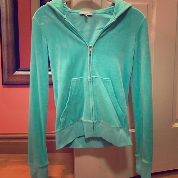 Real Juicy Couture sweater  !