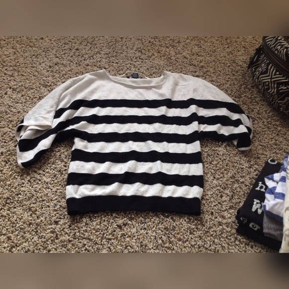 Half sleeved Sweeter❤️